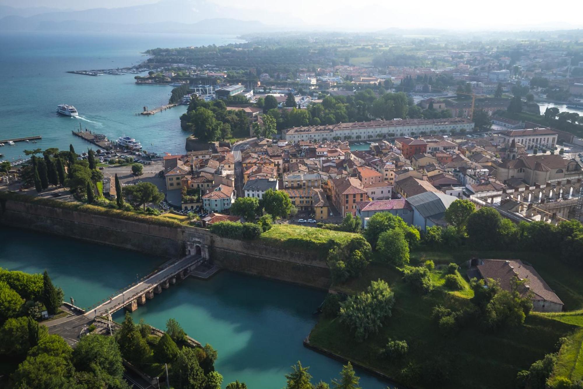 Residenza Porta Brescia Villa Peschiera del Garda Eksteriør bilde